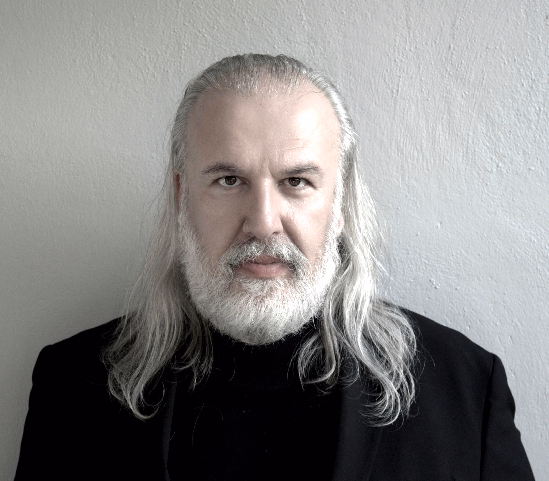 Tuncay Kurtoglu, Bass