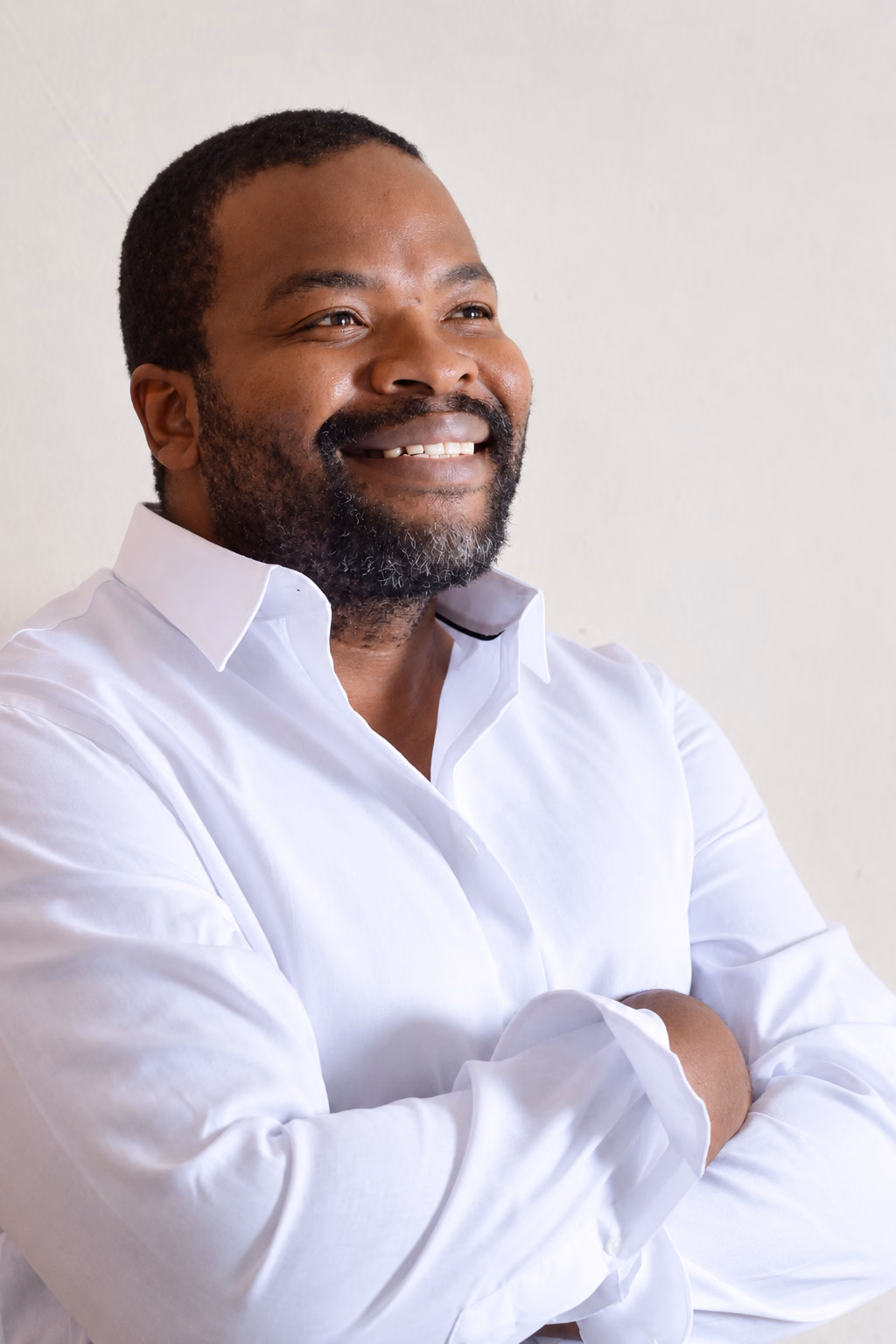 Theo Magongoma, Baritone